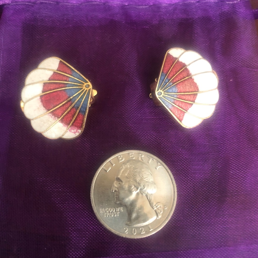Vintage Elegant Gold and Multicolor Shell Earrings